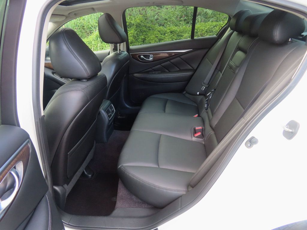2018 Infiniti Q50 3.0t LUXE AWD photo 27
