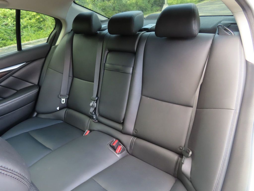 2018 Infiniti Q50 3.0t LUXE AWD photo 28