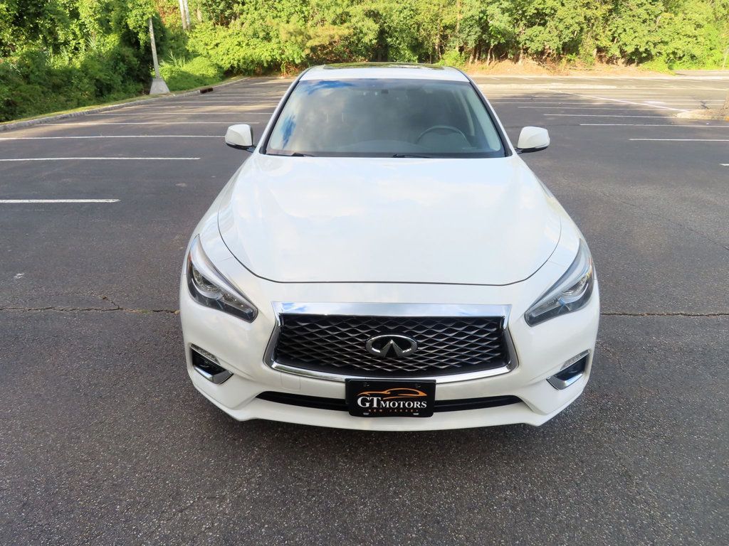 2018 Infiniti Q50 3.0t LUXE AWD photo 3