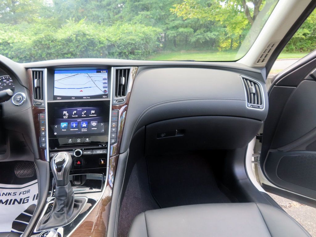 2018 Infiniti Q50 3.0t LUXE AWD photo 30