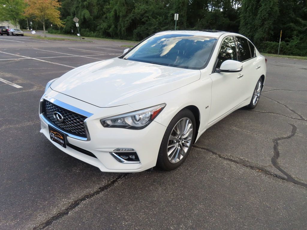2018 Infiniti Q50 3.0t LUXE AWD photo 4