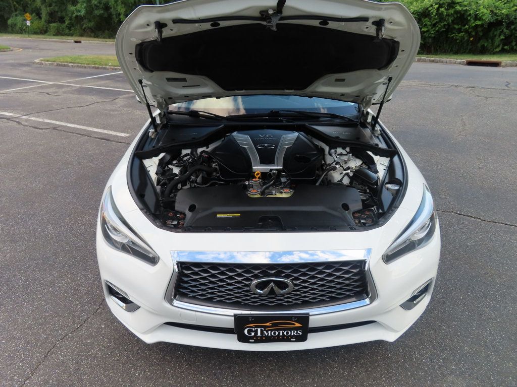 2018 Infiniti Q50 3.0t LUXE AWD photo 39