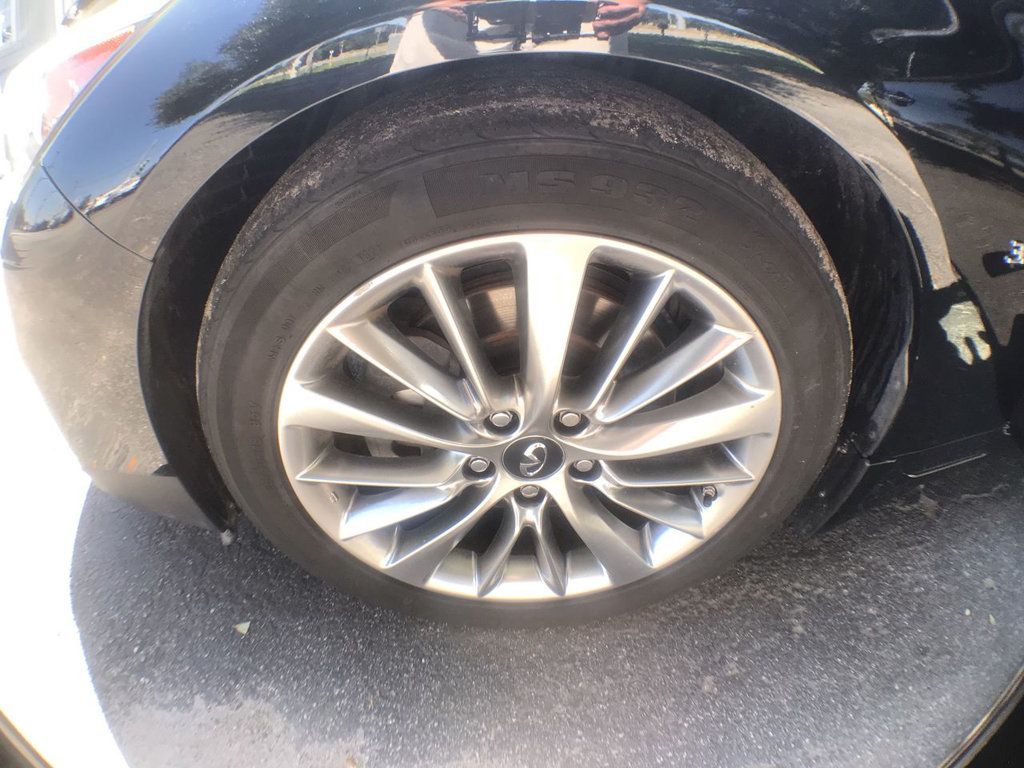 2018 Infiniti Q50 3.0t LUXE photo 9
