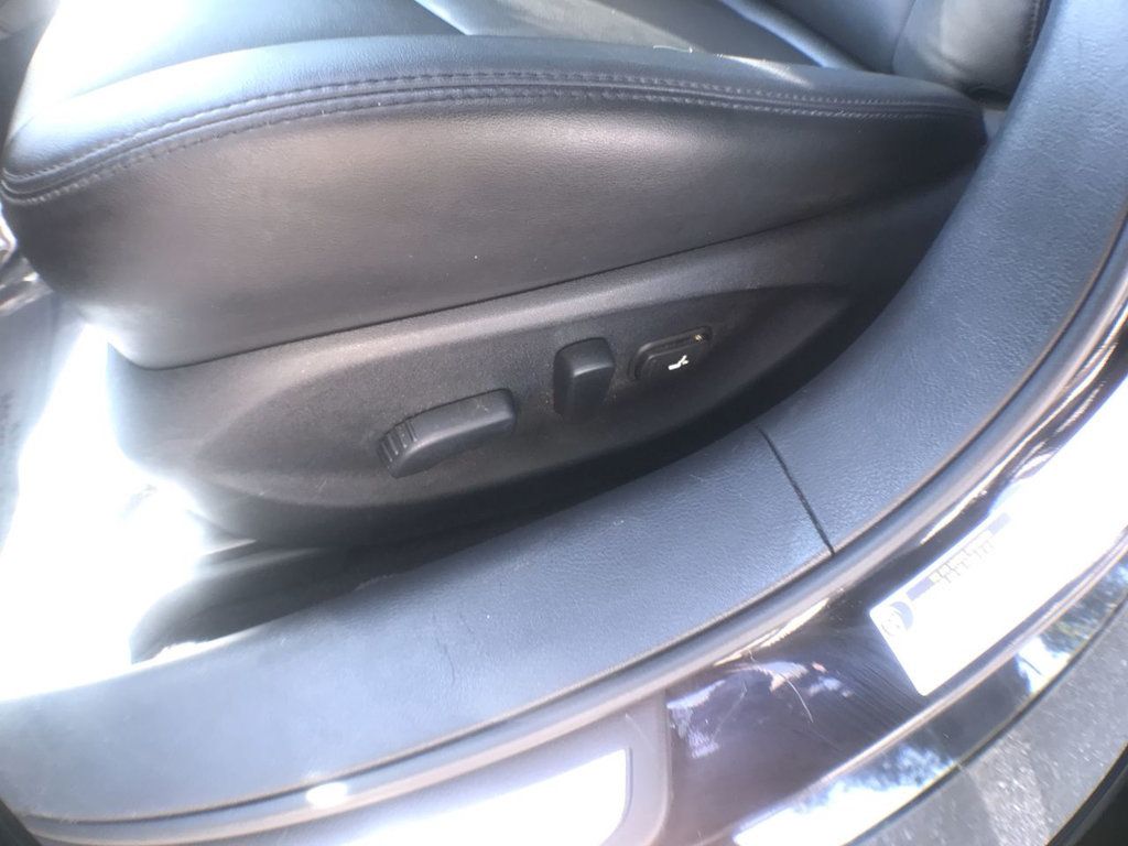 2018 Infiniti Q50 3.0t LUXE photo 12