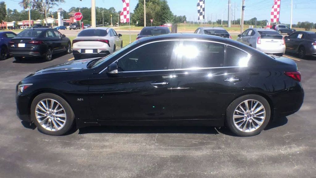 2018 Infiniti Q50 3.0t LUXE photo 4