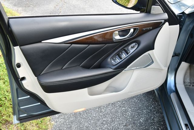 2018 INFINITI Q50 3.0t LUXE RWD Sedan W/Essential, Sensory & Proactive Packages - 23044010 - 10