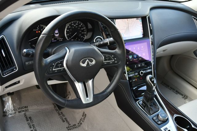 2018 INFINITI Q50 3.0t LUXE RWD Sedan W/Essential, Sensory & Proactive Packages - 23044010 - 11