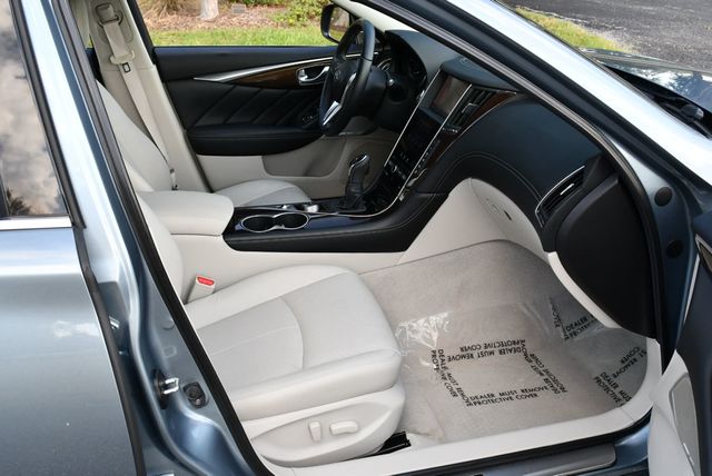 2018 INFINITI Q50 3.0t LUXE RWD Sedan W/Essential, Sensory & Proactive Packages - 23044010 - 17