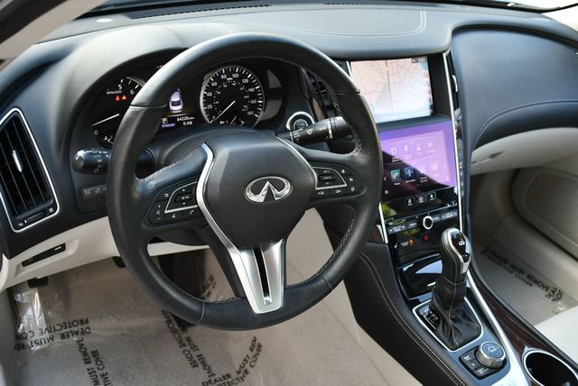 2018 INFINITI Q50 3.0t LUXE RWD Sedan W/Essential, Sensory & Proactive Packages - 23044010 - 36