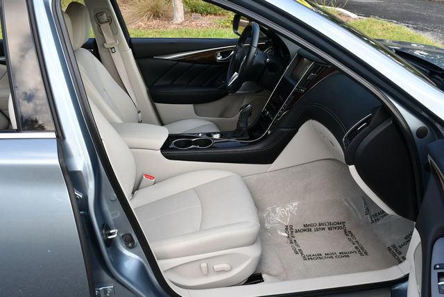 2018 INFINITI Q50 3.0t LUXE RWD Sedan W/Essential, Sensory & Proactive Packages - 23044010 - 42