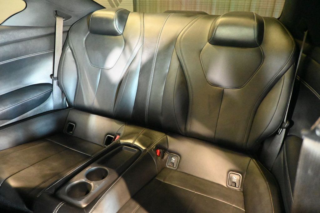 Infiniti Q60 photo 14