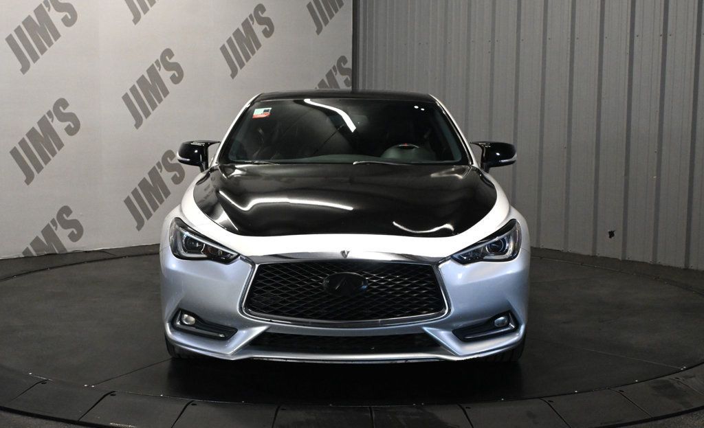 Infiniti Q60 photo 2