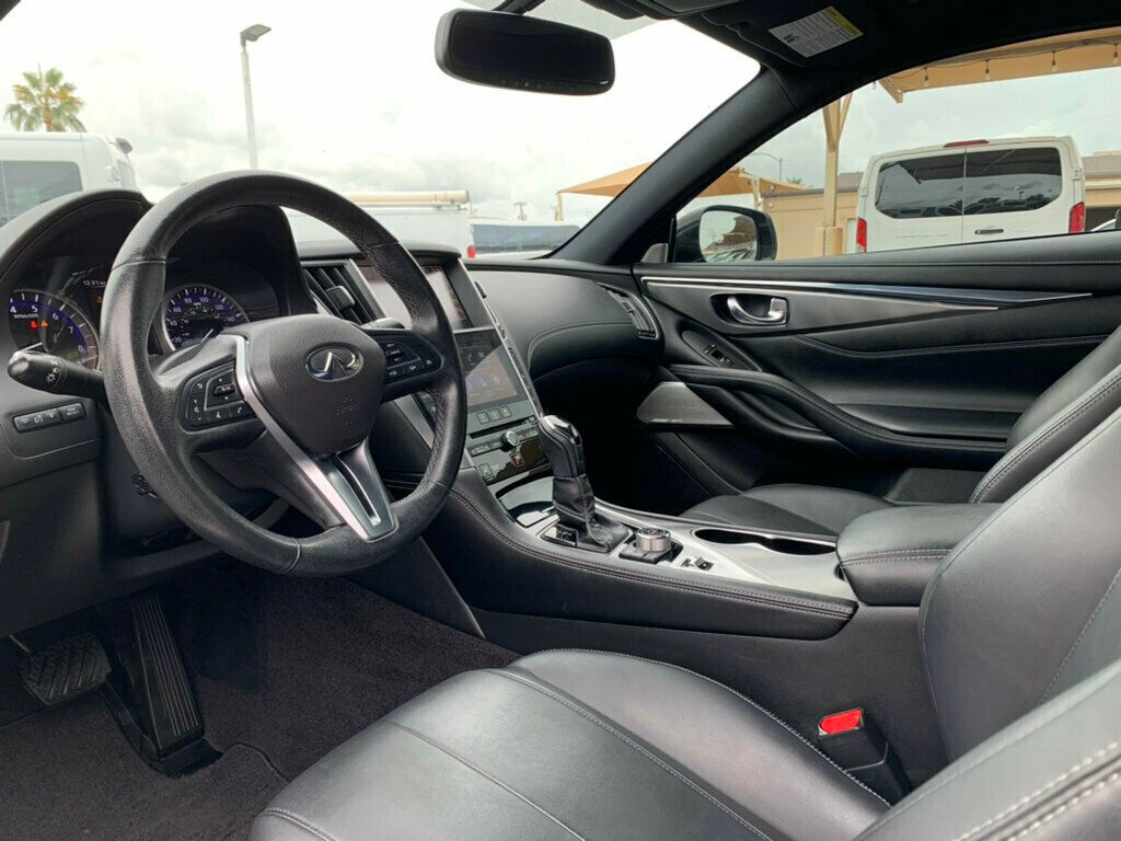 2018 Infiniti Q60 3.0t Luxe Coupe photo 3