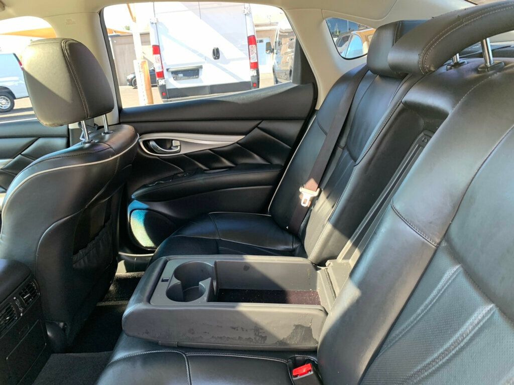 2018 INFINITI Q70 3.7 LUXE RWD - 22982887 - 23