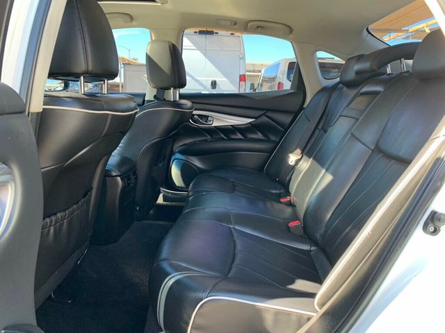 2018 INFINITI Q70 3.7 LUXE RWD - 22982887 - 25