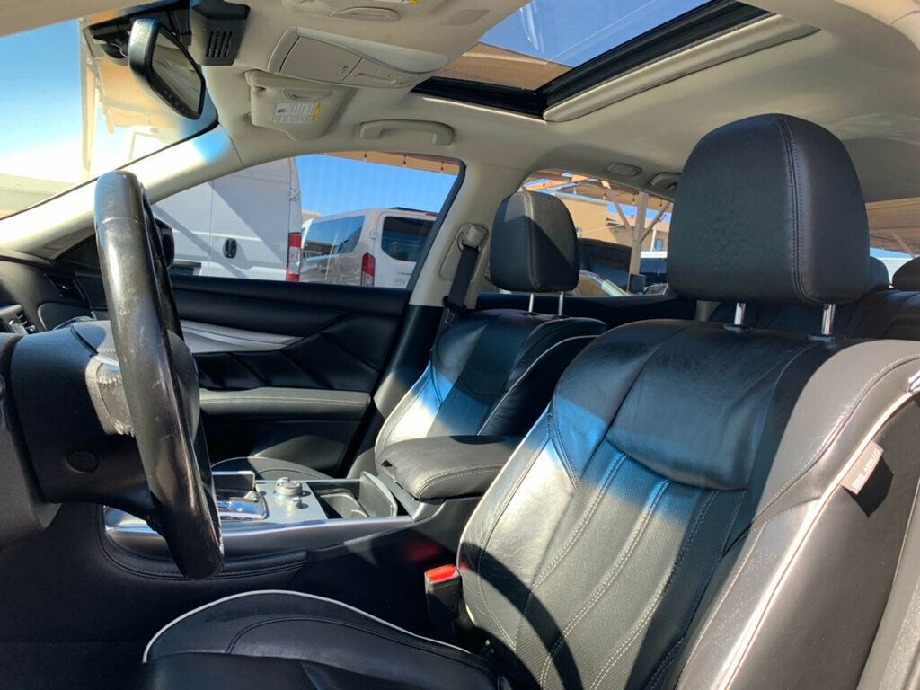 2018 INFINITI Q70 3.7 LUXE RWD - 22982887 - 2