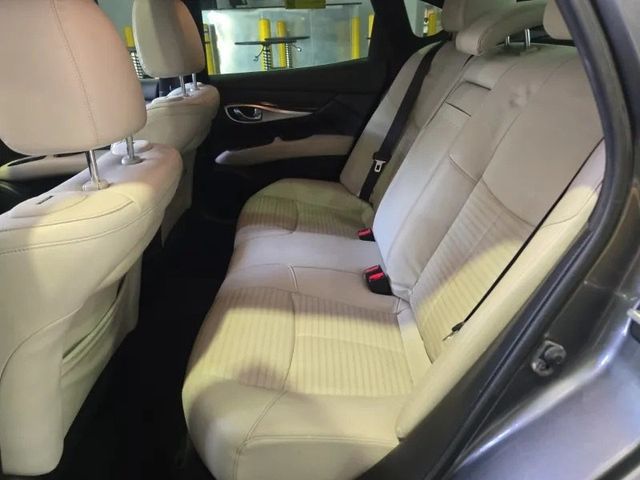 2018 INFINITI Q70 3.7 LUXE RWD - 23015221 - 7