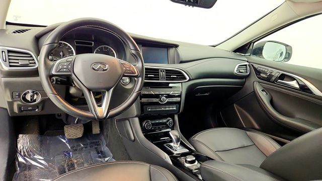 2018 INFINITI QX30 Premium AWD - 23032105 - 11
