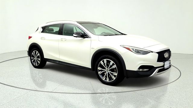 2018 INFINITI QX30 Premium AWD w/ Technology & Navigation Pkgs + Panoramic Moonroof - 23032105 - 2
