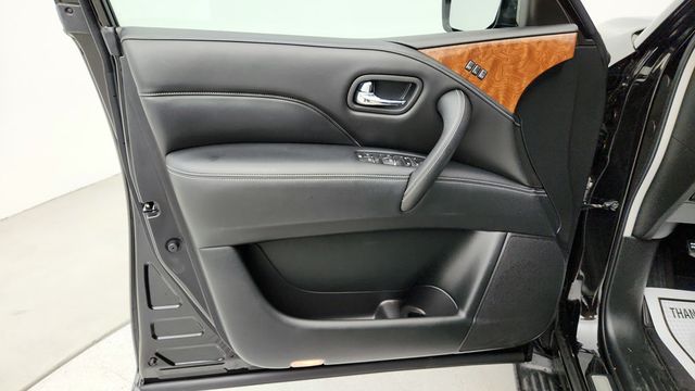 2018 INFINITI QX80 AWD w/ Driver Assistance Package and 22'' Forged Aluminum Wheels - 22946748 - 10