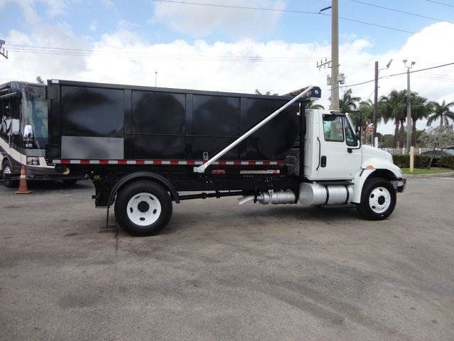 2018 International 4300 14FT SWITCH-N-GO..ROLLOFF TRUCK SYSTEM WITH CONTAINER.. - 21808066 - 10