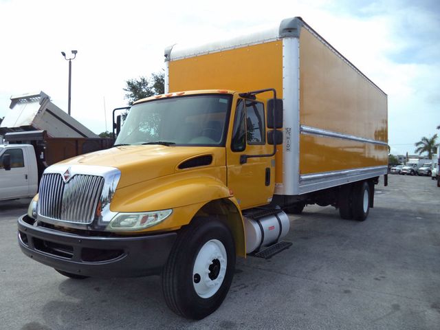 2018 International 4300 26FT DRY BOX TRUCK. LIFTGATE - 22543143 - 3