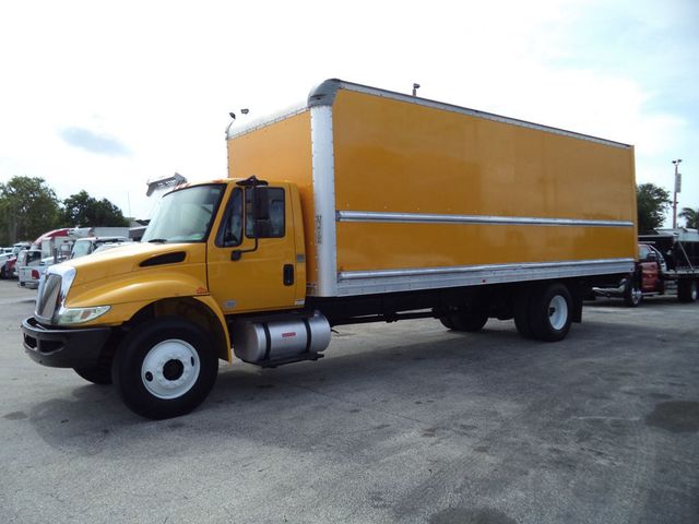 2018 International 4300 26FT DRY BOX TRUCK. LIFTGATE - 22543143 - 4