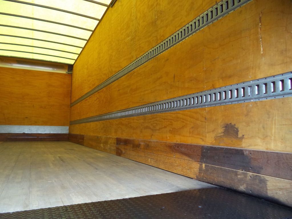 2018 International 4300 26FT x96x102 DRY BOX TRUCK. CARGO TRUCK. 6.7L CUMMINS. - 21973216 - 25