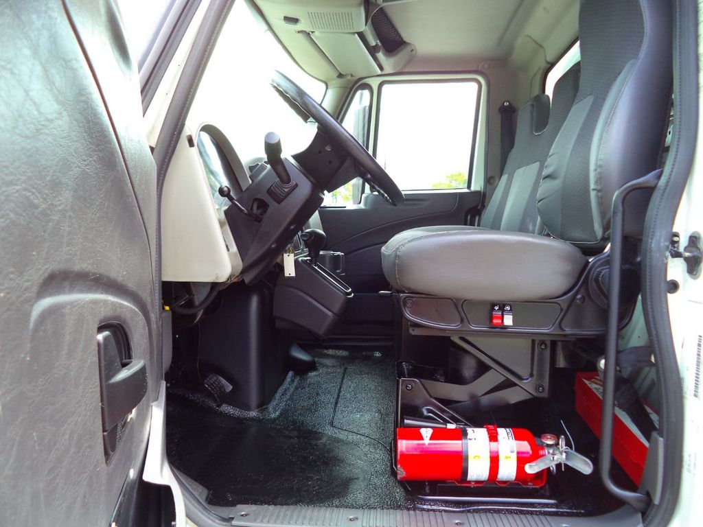 2018 International 4300 26FT x96x102 DRY BOX TRUCK. CARGO TRUCK. 6.7L CUMMINS. - 21973216 - 32