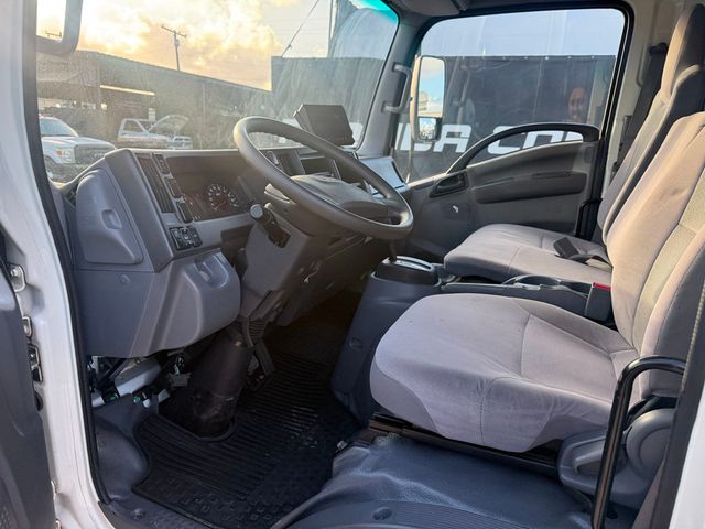 2018 International NPR Crew Cab Dovetail Box Truck  - 22994978 - 7