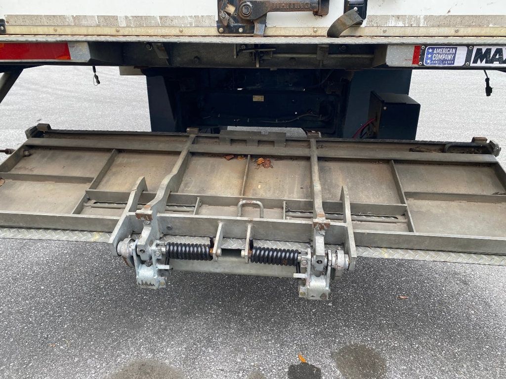 2018 Isuzu FTR 24ft Dry Freight Box Truck Moving Truck With Liftgate - 22975922 - 12