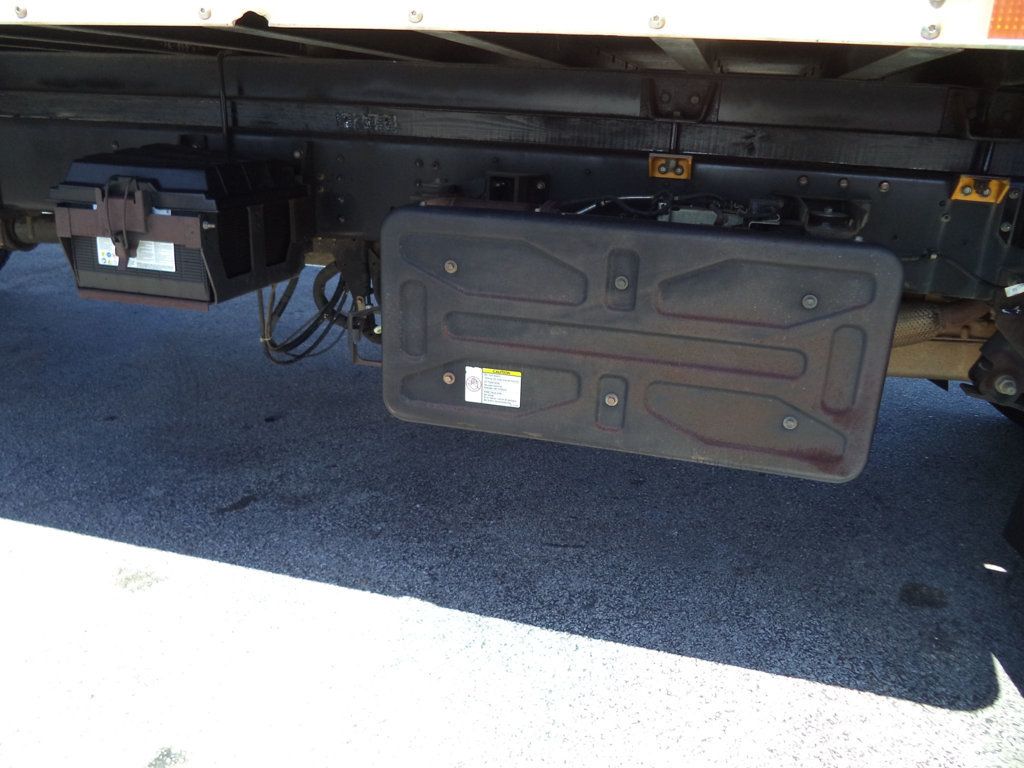 2018 Isuzu FTR 24ft Dry Freight Box Truck Moving Truck With Liftgate - 22975922 - 21