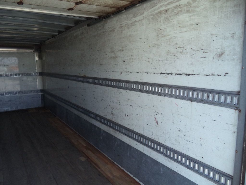2018 Isuzu FTR 24ft Dry Freight Box Truck Moving Truck With Liftgate - 22975922 - 31