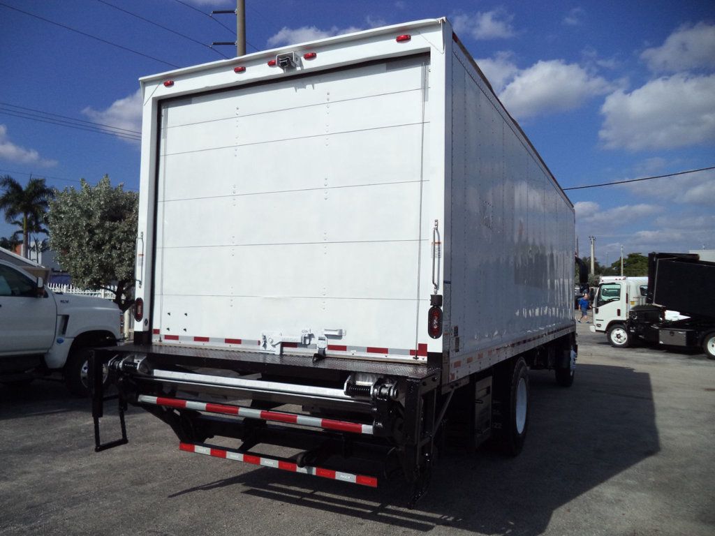 2018 Isuzu FTR 26ft Dry Freight Box Truck Moving Truck With Liftgate - 22959514 - 9