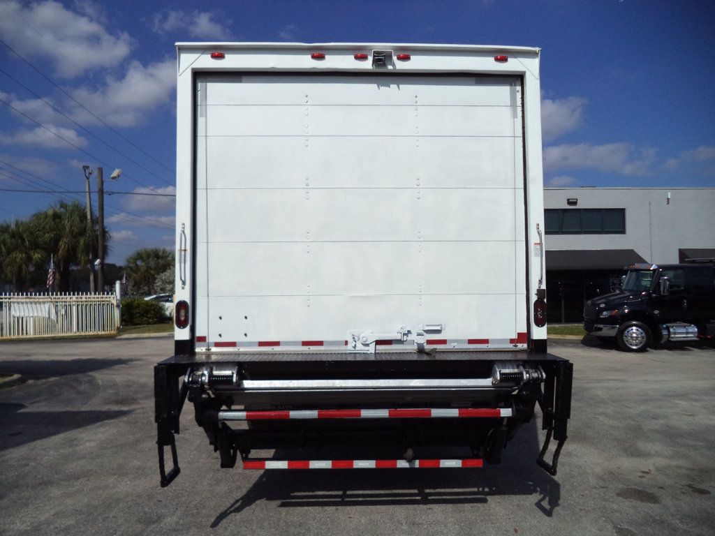 2018 Isuzu FTR 26ft Dry Freight Box Truck Moving Truck With Liftgate - 22959514 - 10