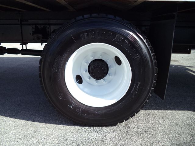 2018 Isuzu FTR 26ft Dry Freight Box Truck Moving Truck With Liftgate - 22959514 - 17