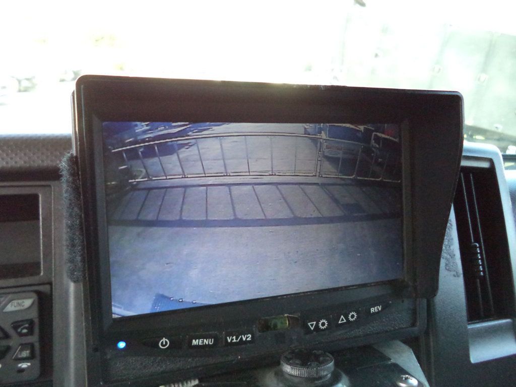 2018 Isuzu FTR 26ft Dry Freight Box Truck Moving Truck With Liftgate - 22959514 - 39