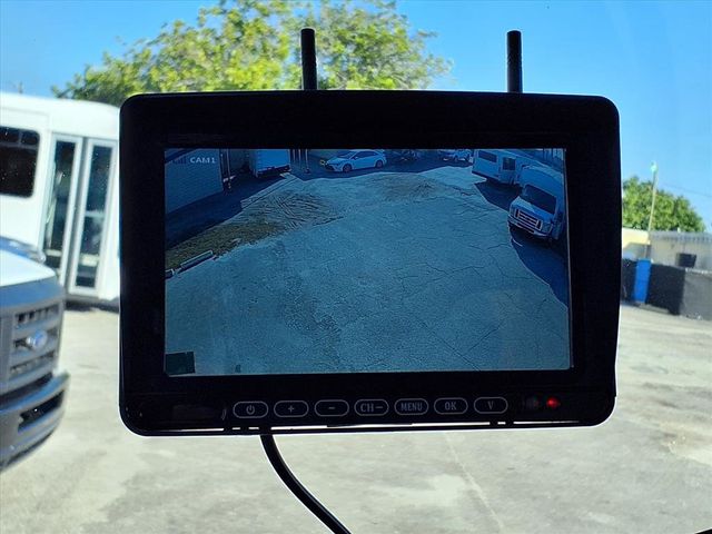 2018 Isuzu NPR 24' Box Truck - 22946781 - 11