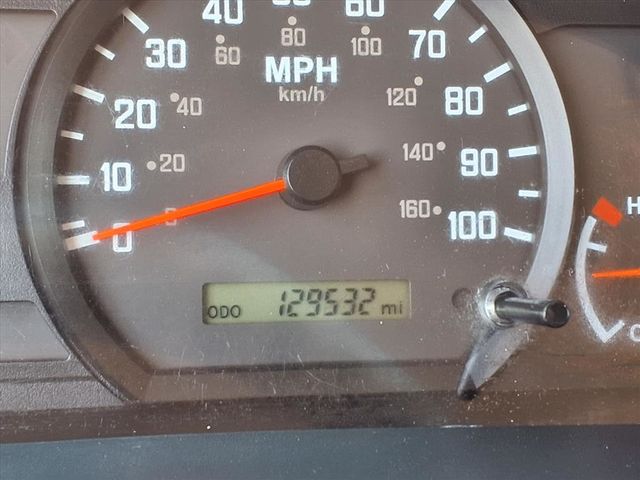 2018 Isuzu NPR 24' Box Truck - 22946781 - 30