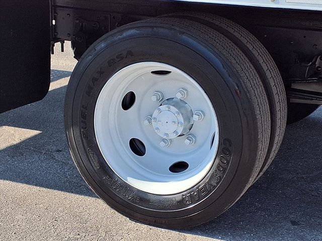 2018 Isuzu NPR 24' Box Truck - 22946781 - 33