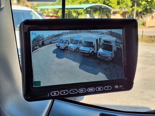 2018 Isuzu NPR 24' Box Truck - 22987769 - 13