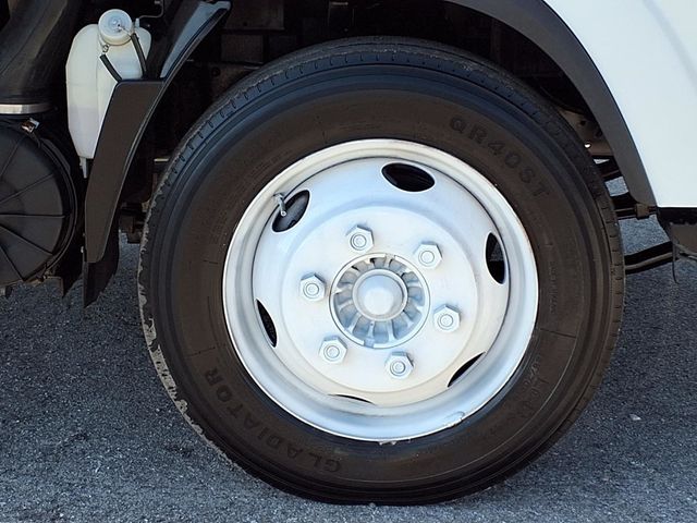 2018 Isuzu NPR 24' Box Truck - 22987769 - 30