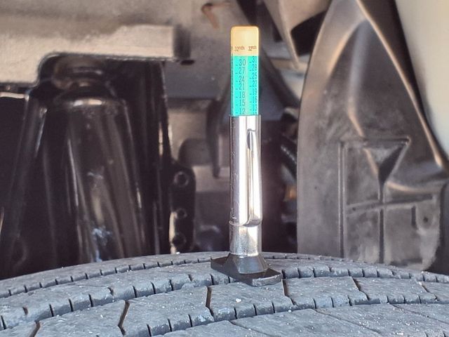 2018 Isuzu NPR 24' Box Truck - 22987769 - 31