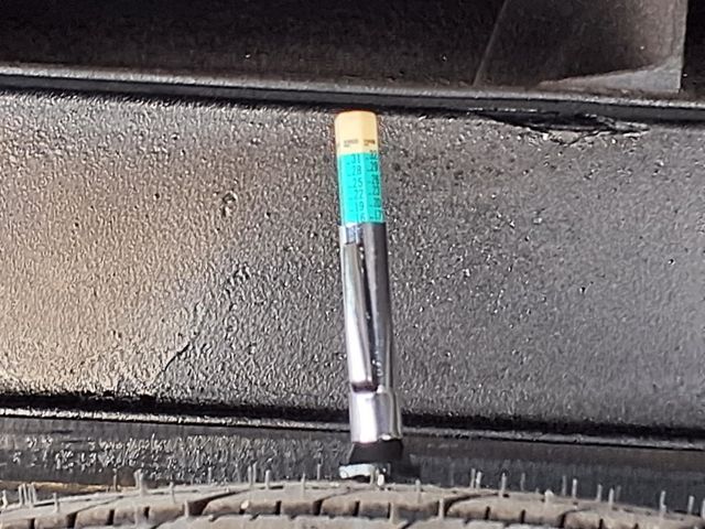 2018 Isuzu NPR 24' Box Truck - 22987769 - 37