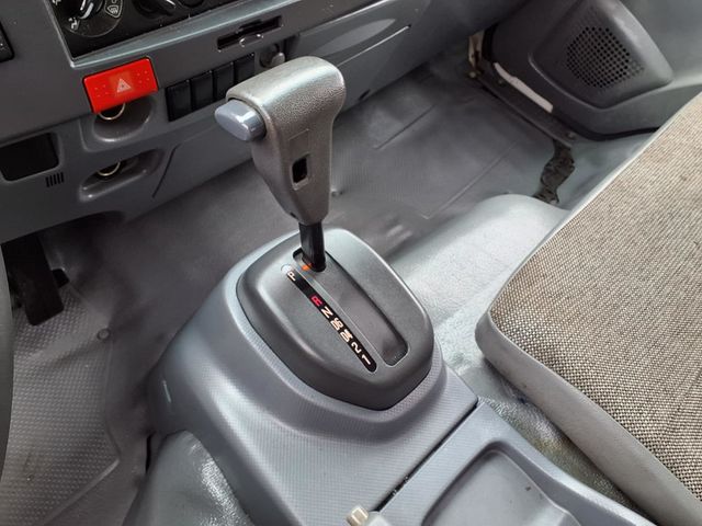 2018 Isuzu NPR 24' Box Truck w/Liftgate - 22981022 - 12