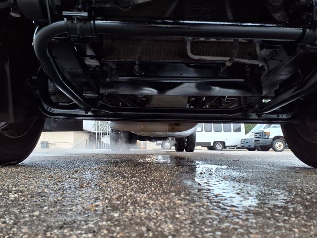 2018 Isuzu NPR 24' Box Truck w/Liftgate - 22981022 - 25