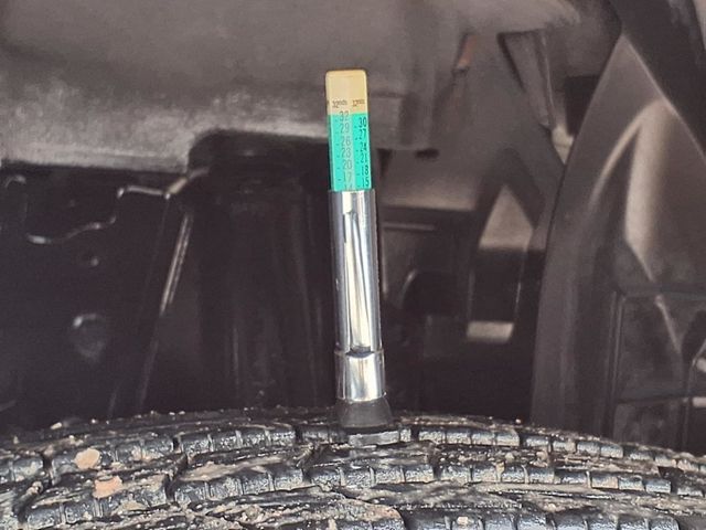 2018 Isuzu NPR 24' Box Truck w/Liftgate - 22981022 - 34