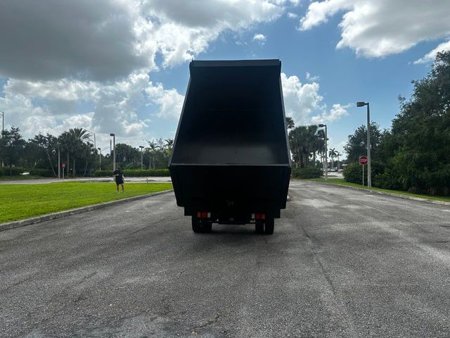 2018 Isuzu NPR Dump Truck  - 22032617 - 16