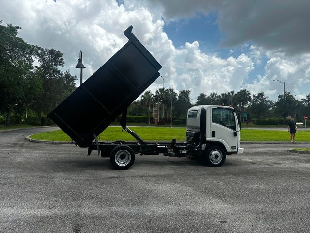 2018 Isuzu NPR Dump Truck  - 22032617 - 23