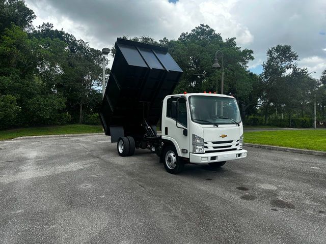 2018 Isuzu NPR Dump Truck  - 22032617 - 29
